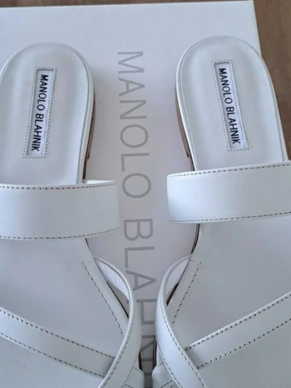 Manolo Blahnik Susacru Sandals - Color: Off White - Size: EU 40 - Picture 4 of 10